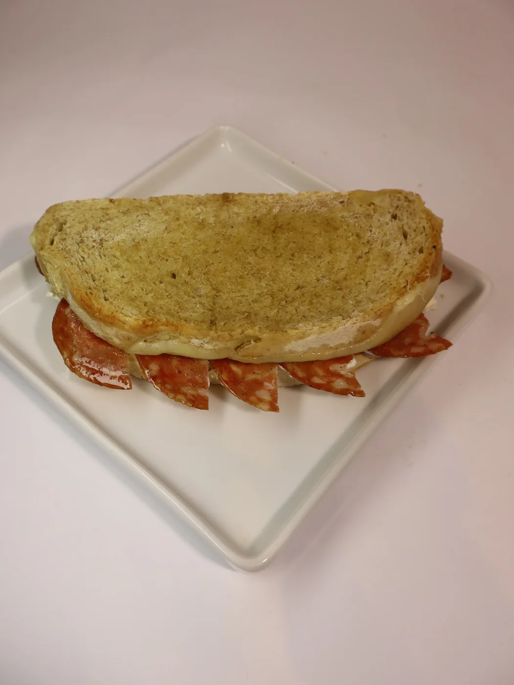 Sanduíche salame