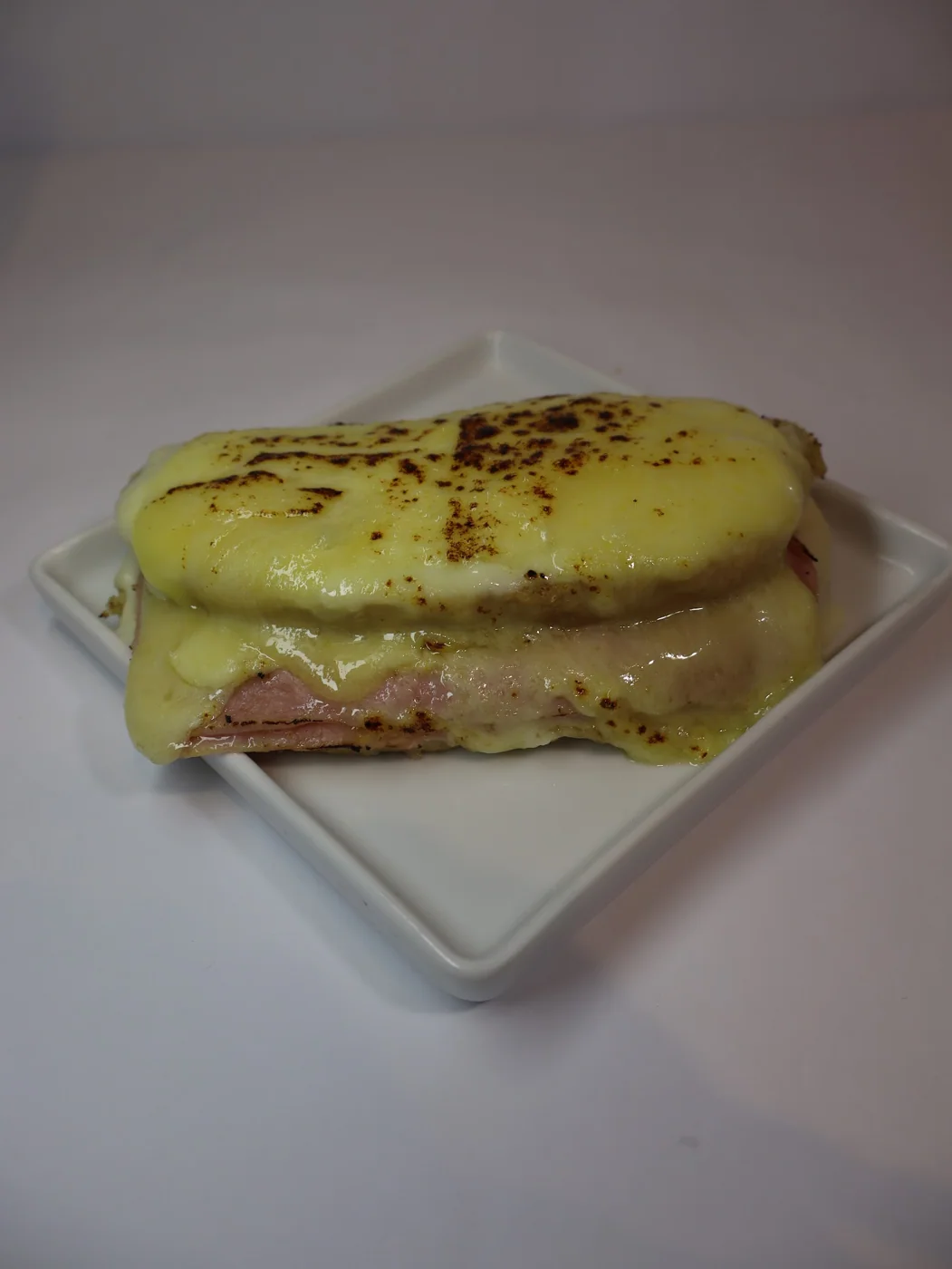 Sanduíche bechamel